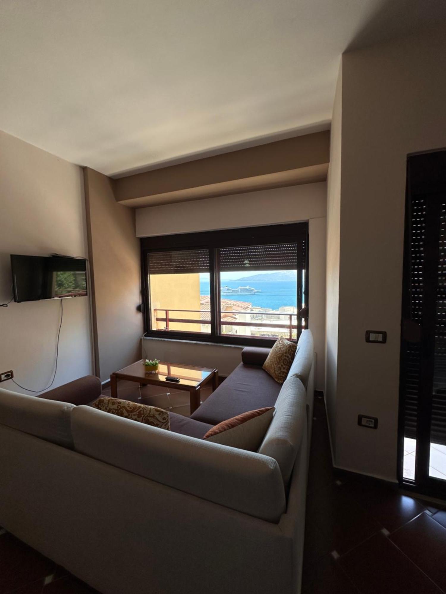 Megrooms Sarandë エクステリア 写真